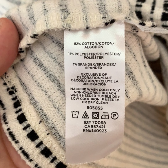 Loft Petite Black and White Sleeveless Dress - Picture 10 of 10